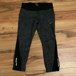 Nike Dri-fit 3/4 length leggings
